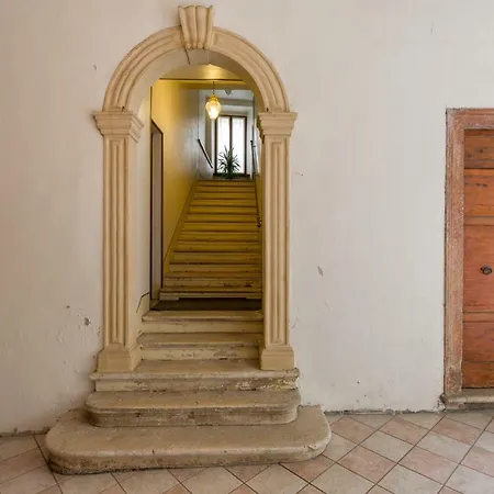 Casa Mama Верона